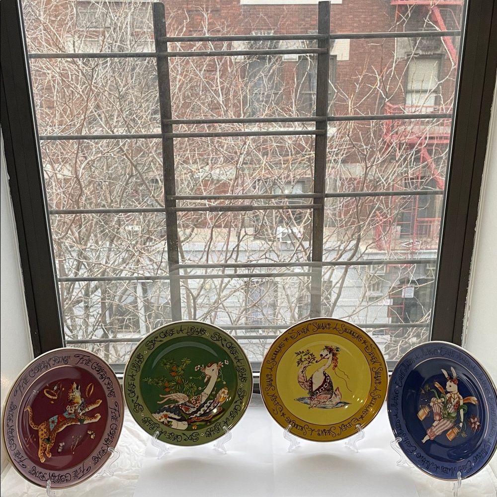 ❤️ NWT Phannapast Taychamaythakool 12 Days of Christmas Dessert Plates, Set of